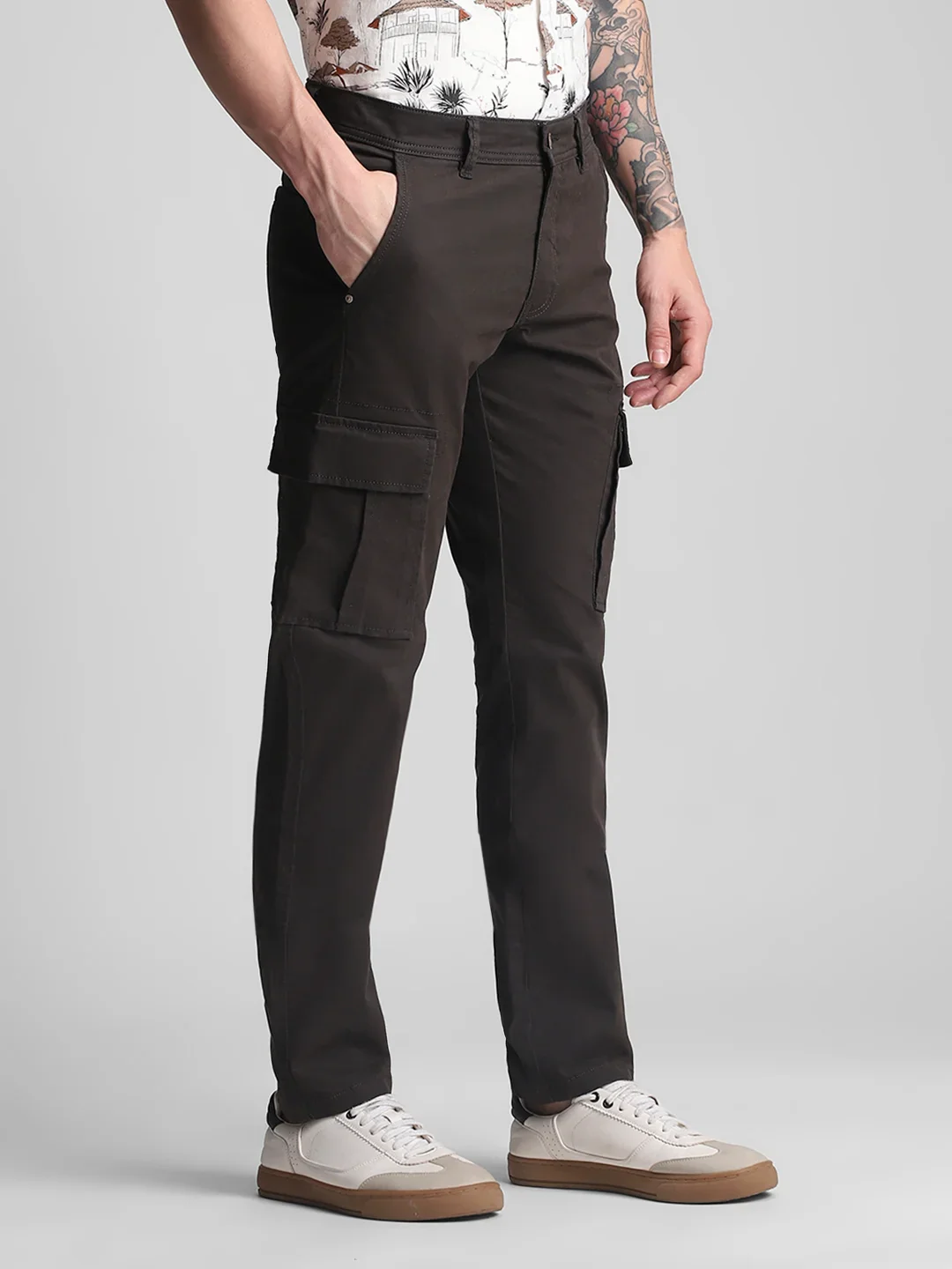 6 Pocket Grey Twill Cargo Pant - Image 3