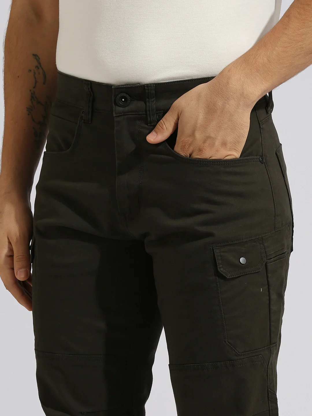 6 Pocket Olive Cargo Pant - Image 3